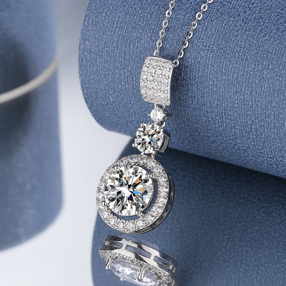 Certified 6ct. t.w. Moissanite Diamond Halo Pendant Necklace NEW - Picture 9 of 15